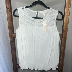 NWT- White Tank Top - Medium - Adiva